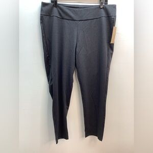 Hopes & Harlow Size XL Black & Gray Checkered Crop Pants. New With Tags.